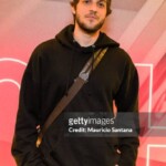 SAO PAULO, BRAZIL - AUGUST 07: Chay Suede attends the premiere of "Once Upon a Time in Hollywood" at Cinearte on August 07, 2019 in Sao Paulo, Brazil.(Photo by Mauricio Santana/Getty Images)